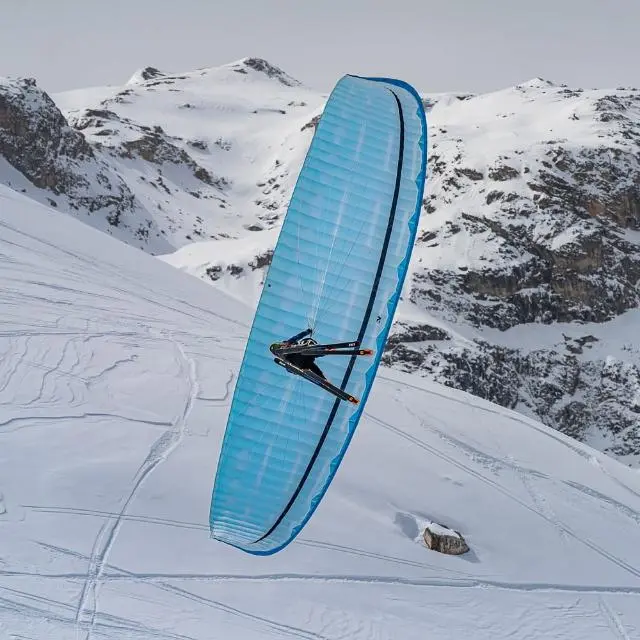 Charles, moniteur de parapente à Chamrousse
